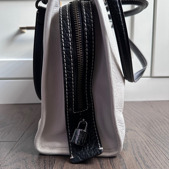 LIMITED EDITION Coach Rogue Bag / 1941 N2 RG-20315/  White with Dark Hardware - Picture 3 of 16